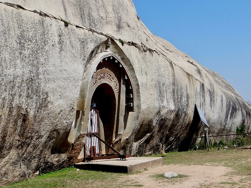 Barabar Caves: India’s Oldest Rock-Cut Caves from the Maurya Empire